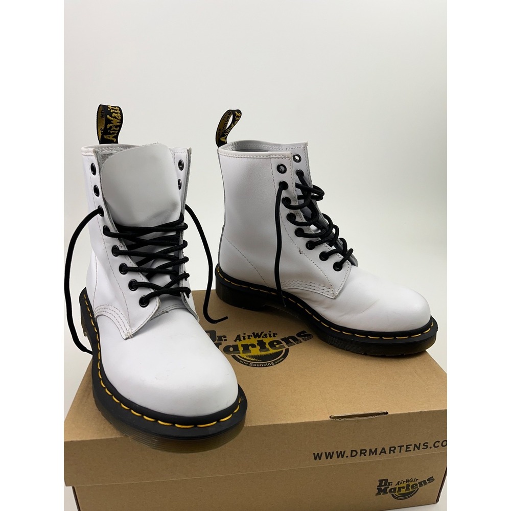 Doc Dr Martens Airwair Luana Boots Women's 7 White 1460W AW004 Bouncing Soles